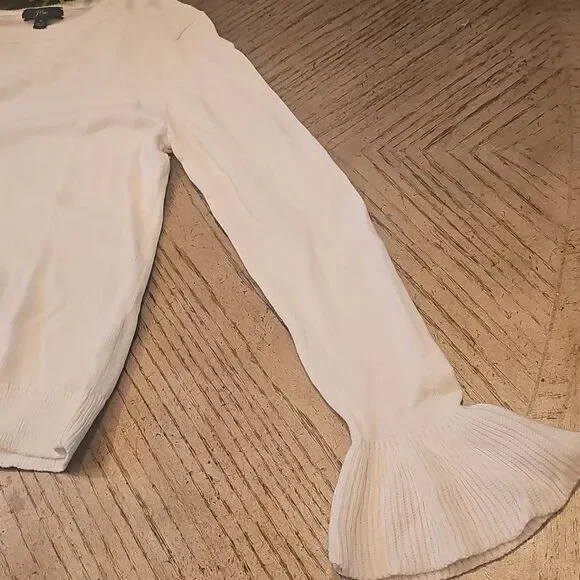 J. Crew Cream Crew Neck Sweater Size M Bell Sleeve - Picture 6 of 9